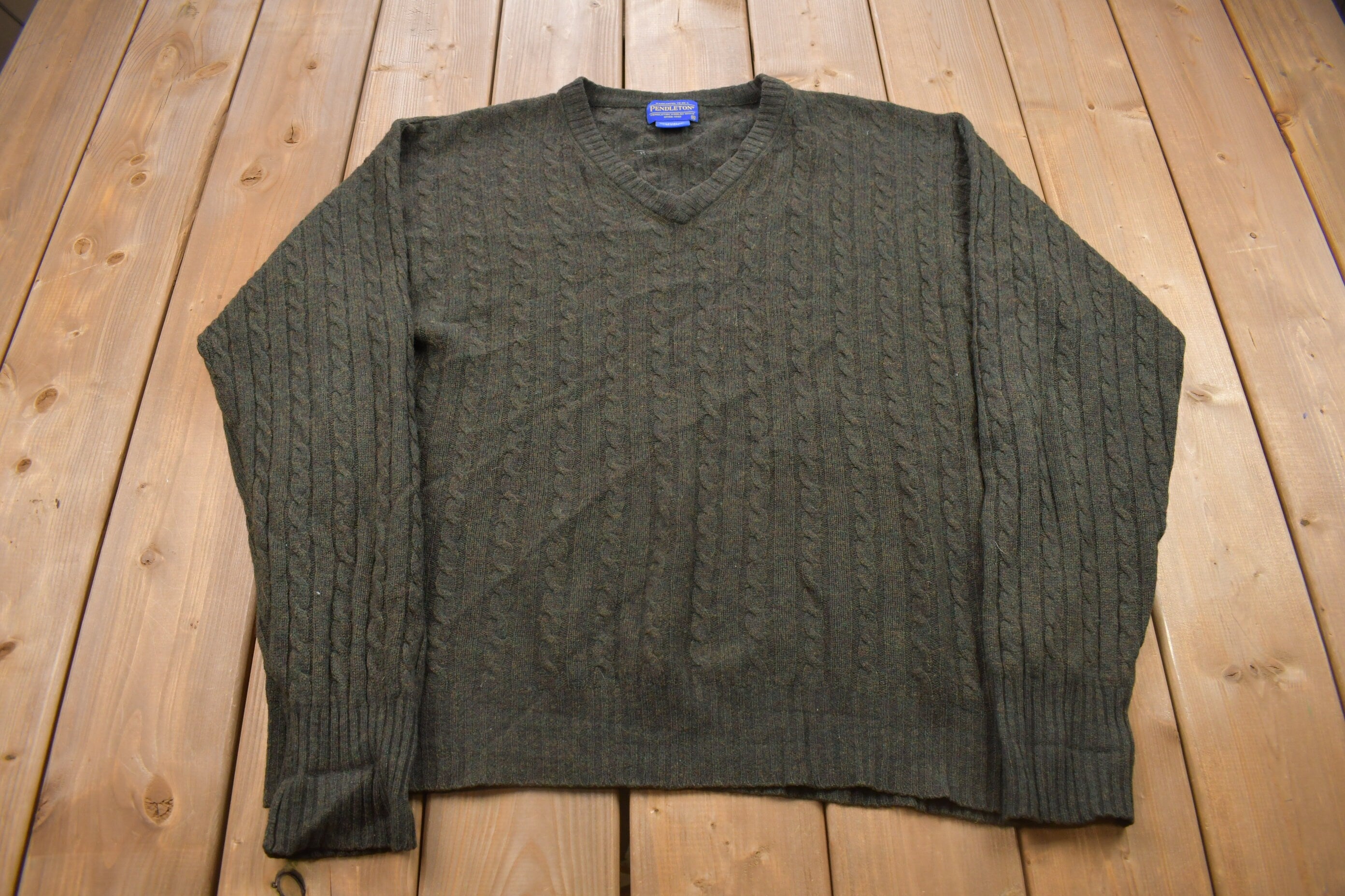 Vintage 1990s Pendleton 100% Lambswool Cable Knitted Crewneck Sweater