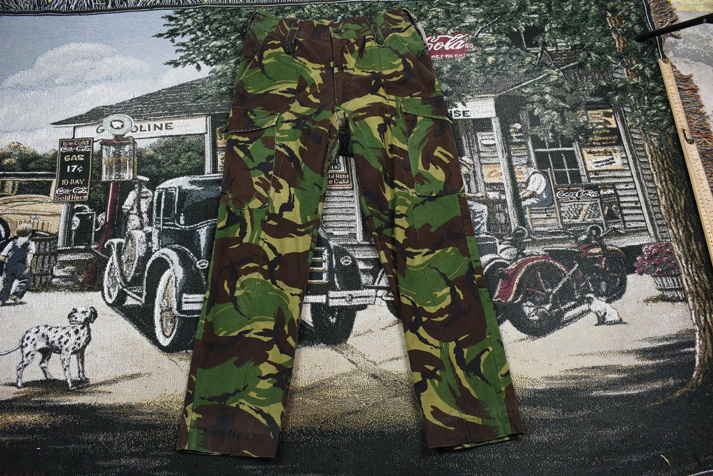 Vintage Camo Cargo Pants Size 32 x 28.5