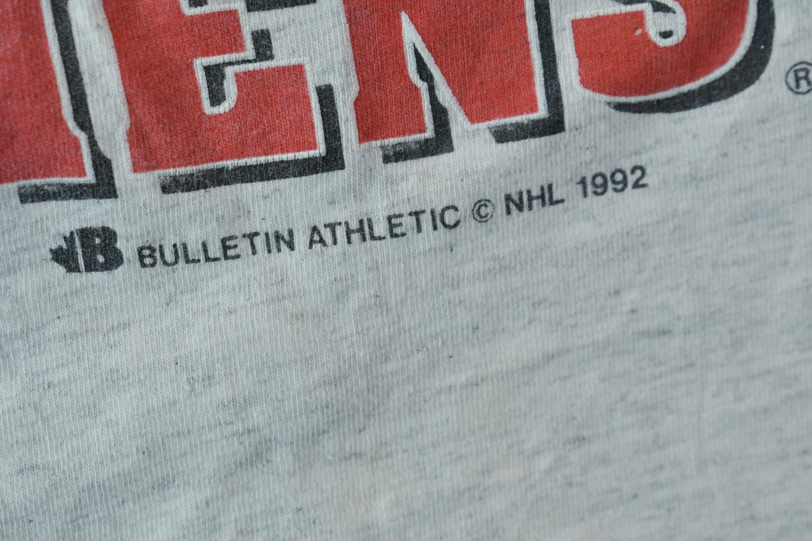 Vintage 1992 Montreal Canadiens NHL Graphic T-Shirt