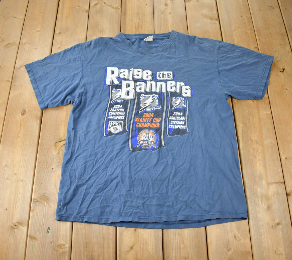 Vintage 2004 Tampa Bay Lightning NHL Hockey Lee Sport Graphic T-Shirt Made In USA