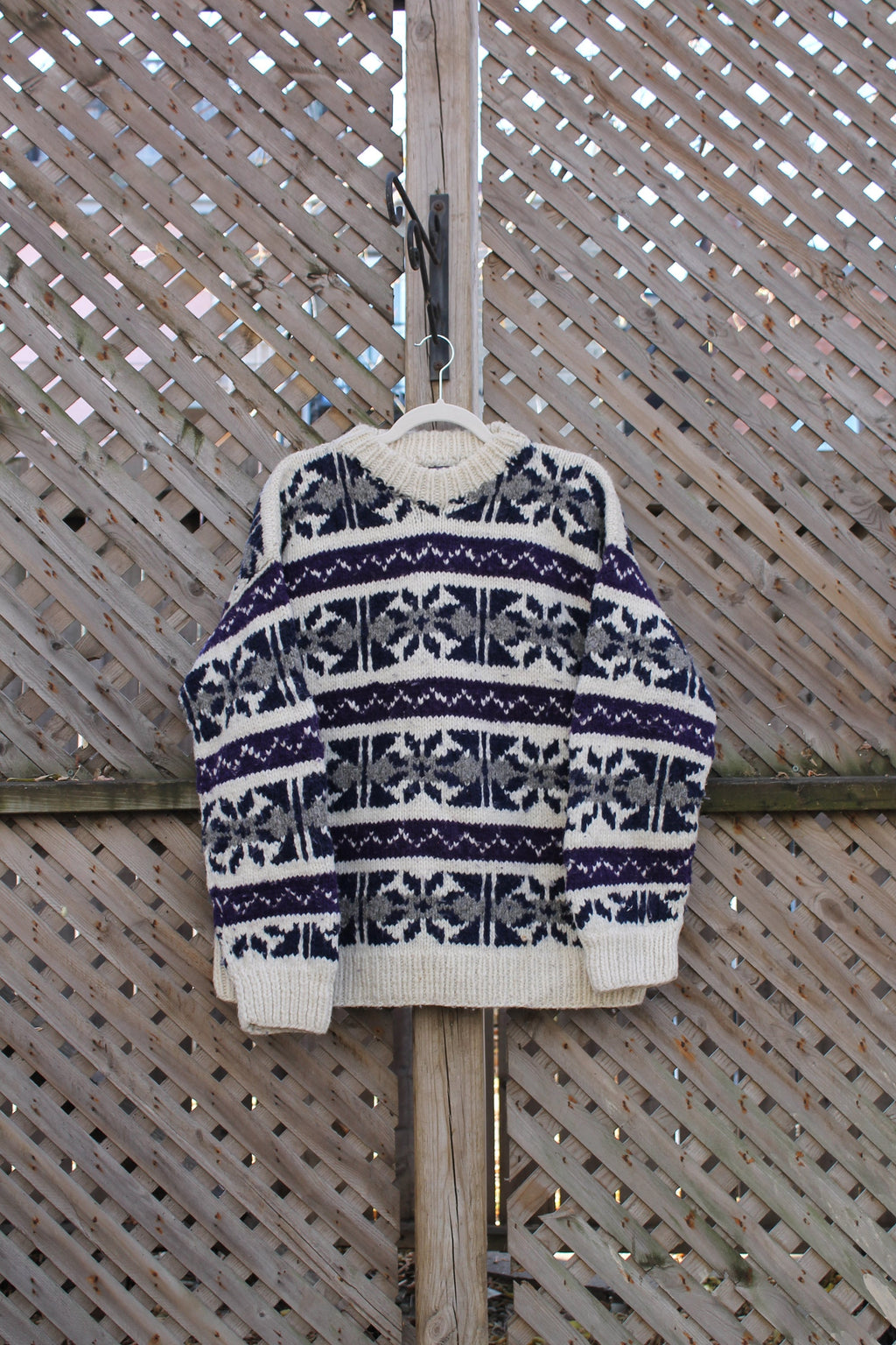 Vintage 1980s 100% Wool Crewneck Knitted Sweater