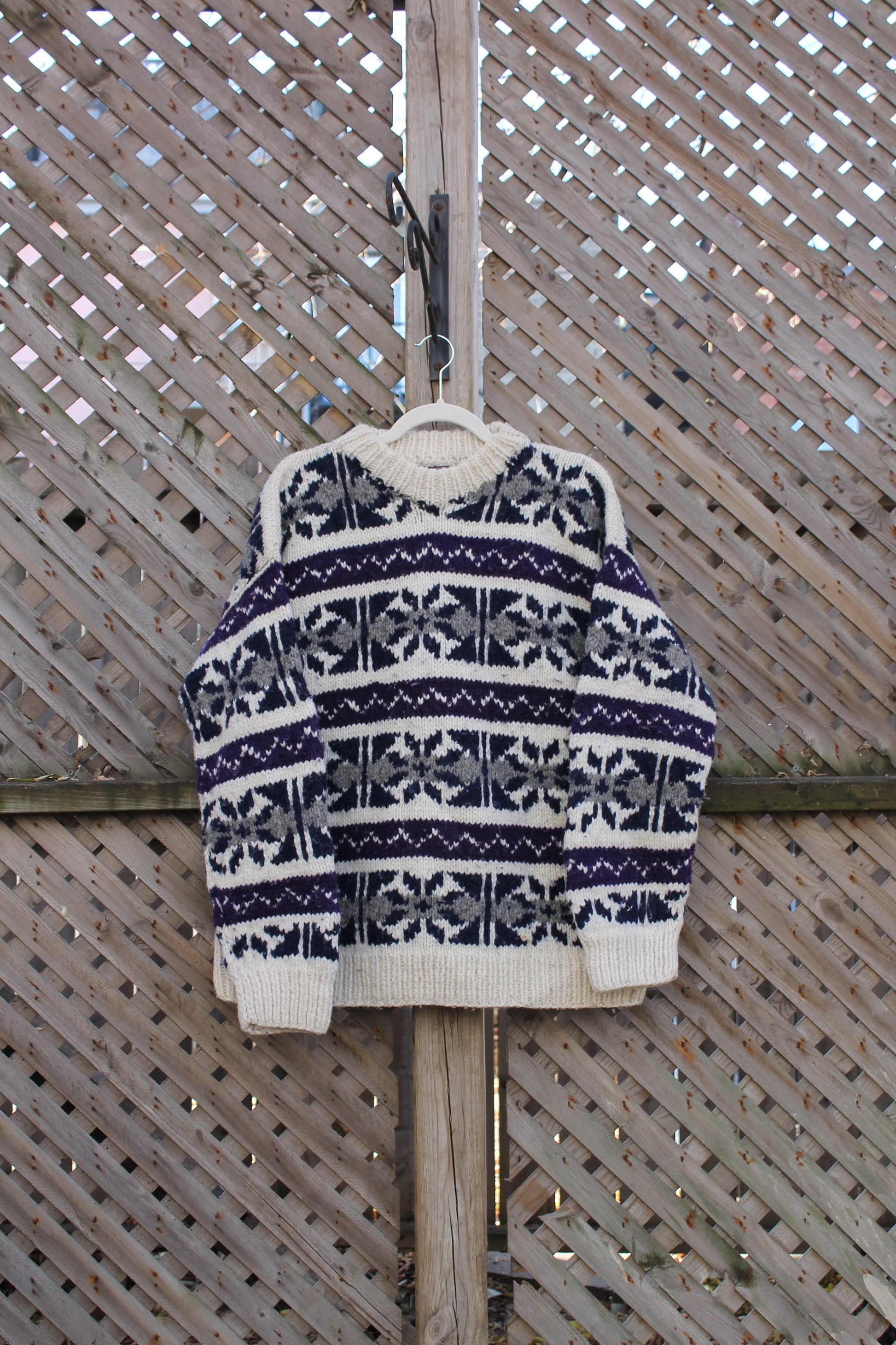 Vintage 1980s 100% Wool Crewneck Knitted Sweater