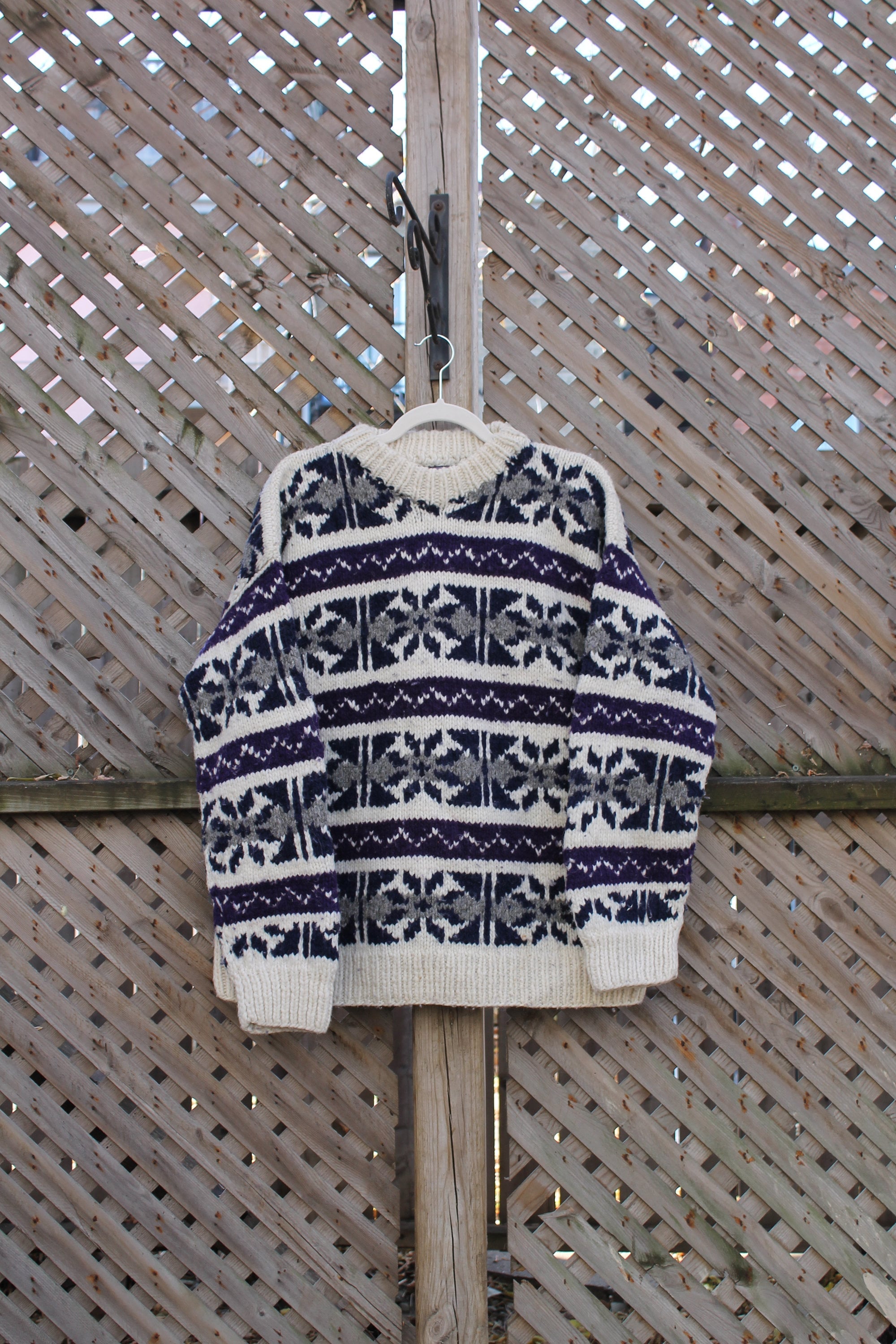 Vintage 1980s 100% Wool Crewneck Knitted Sweater