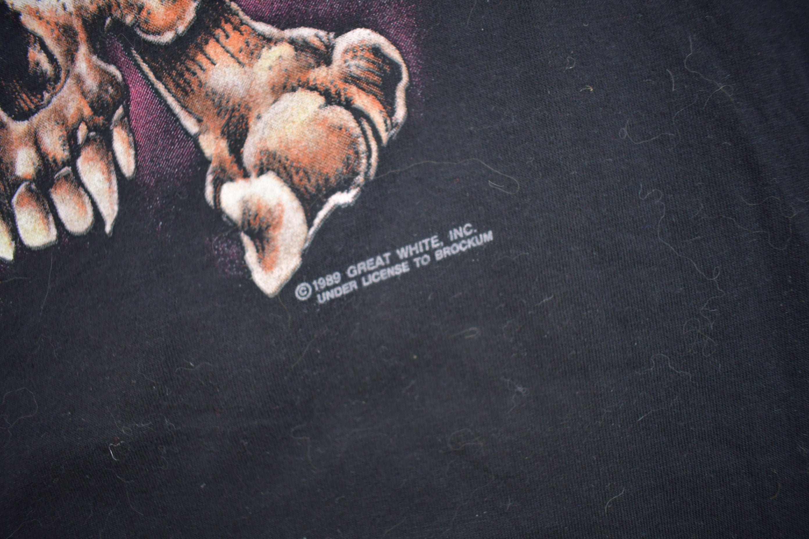 Vintage 1989 Great White Mist Bone Tour Band T-shirt