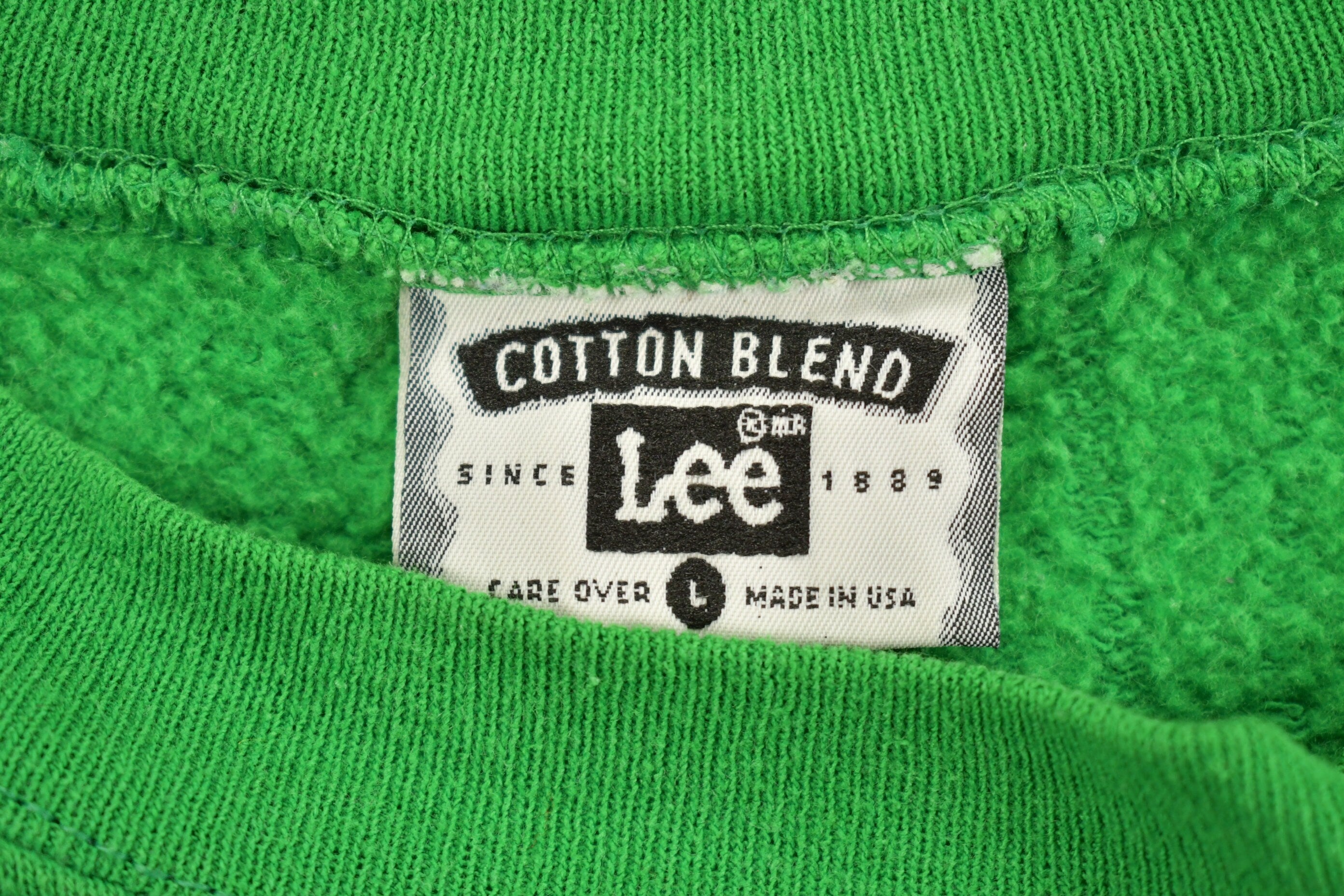 Vintage 1990s Green Cross Christmas Theme Crewneck Sweatshirt