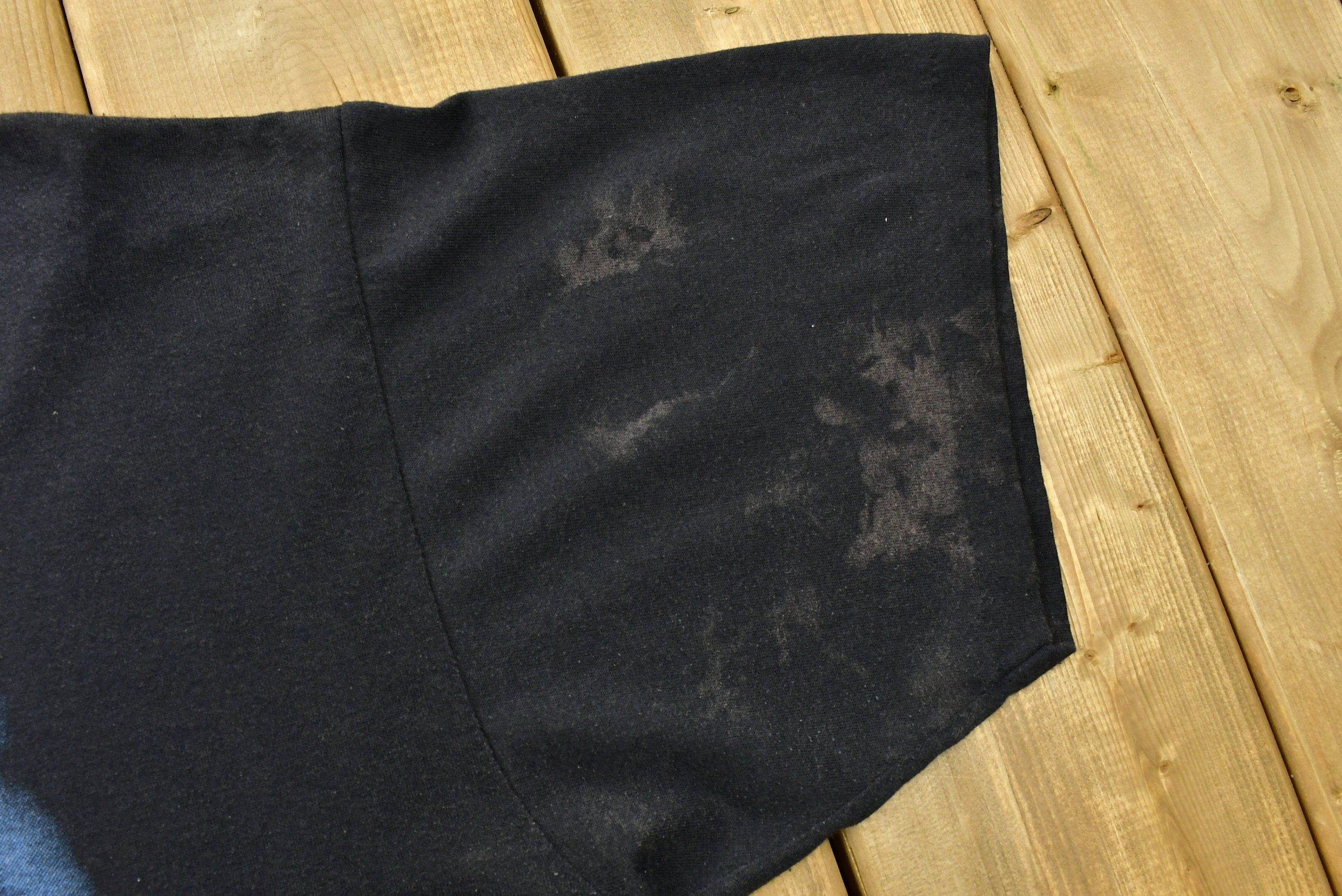 Vintage 1992 The Hunt Begins 3D Emblem T-Shirt