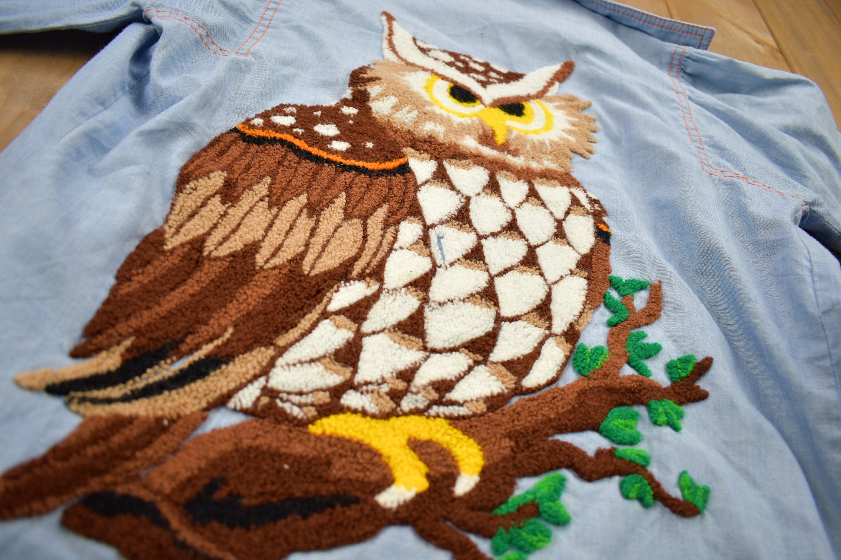 Vintage 1980s Hand Stitched Owl Theme Button Up Shirt