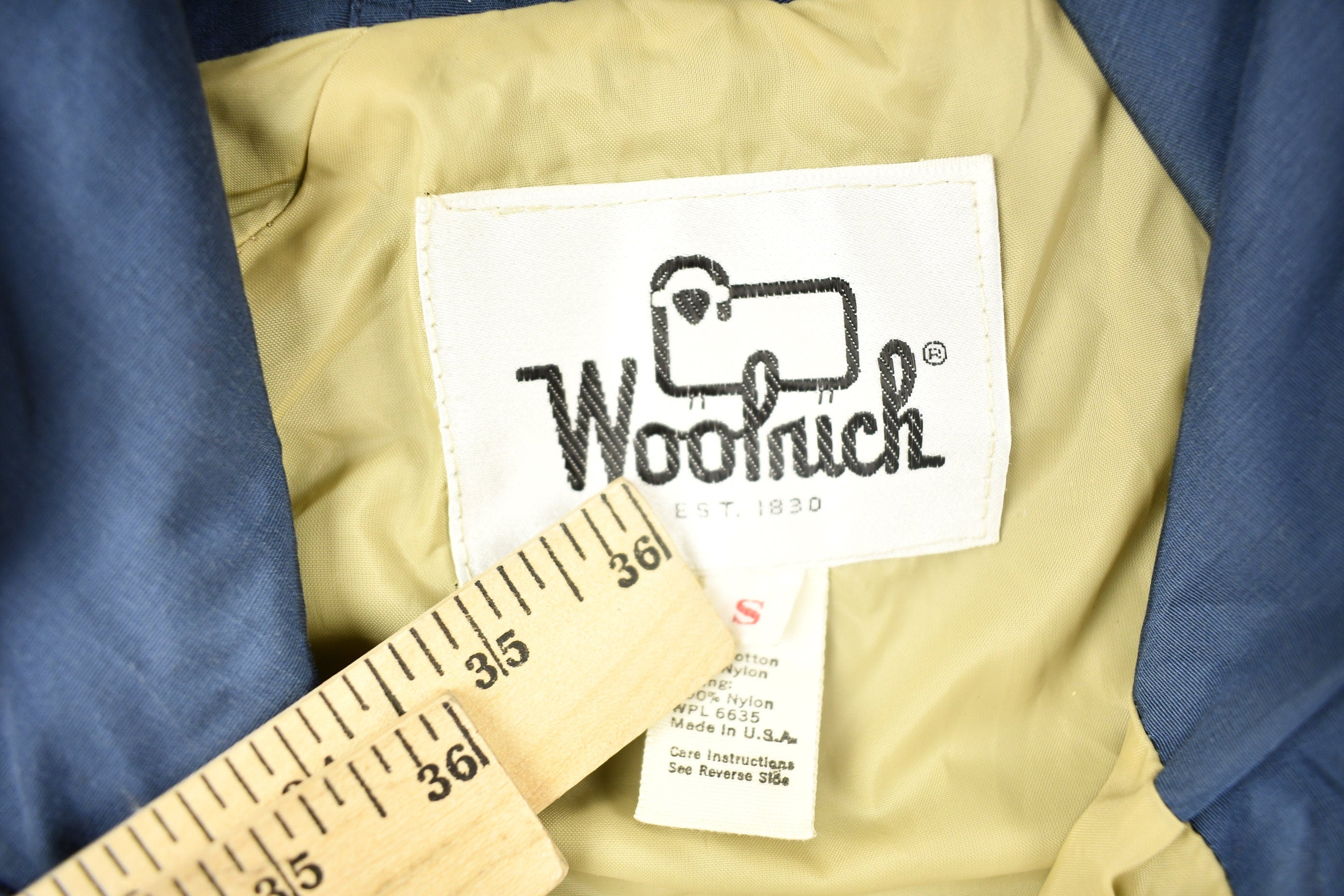 Vintage 1980s Woolrich Cargo Pocket Windbreaker Jacket /