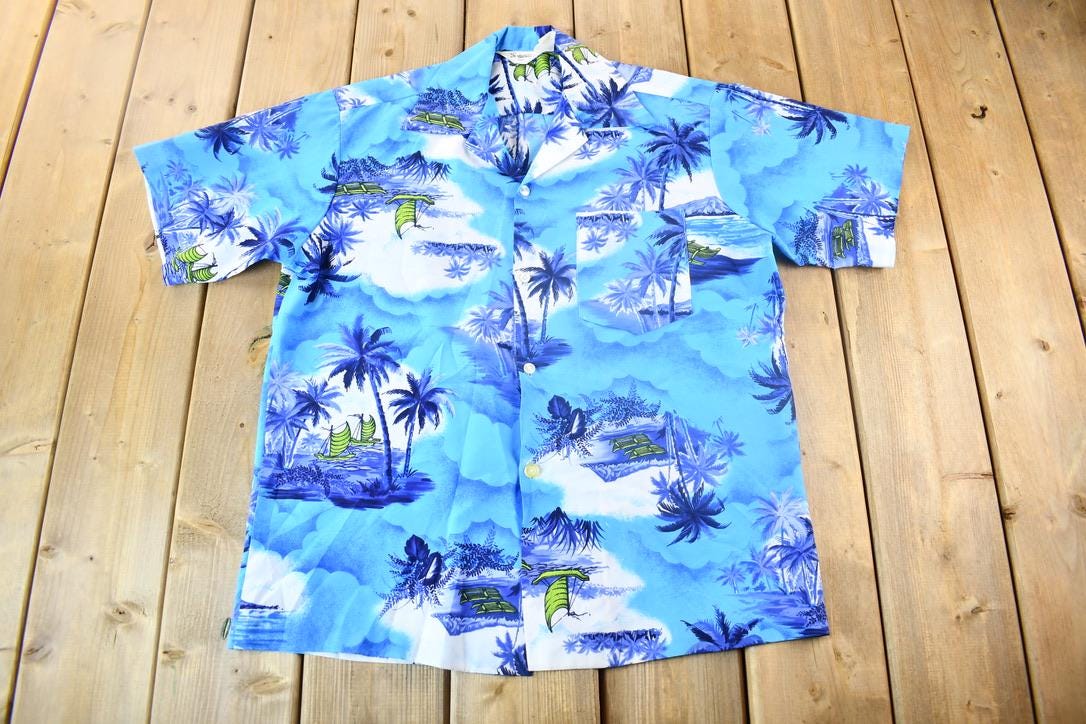 Vintage 1980s Tropicana Hawaii Beach Theme Button Up Shirt