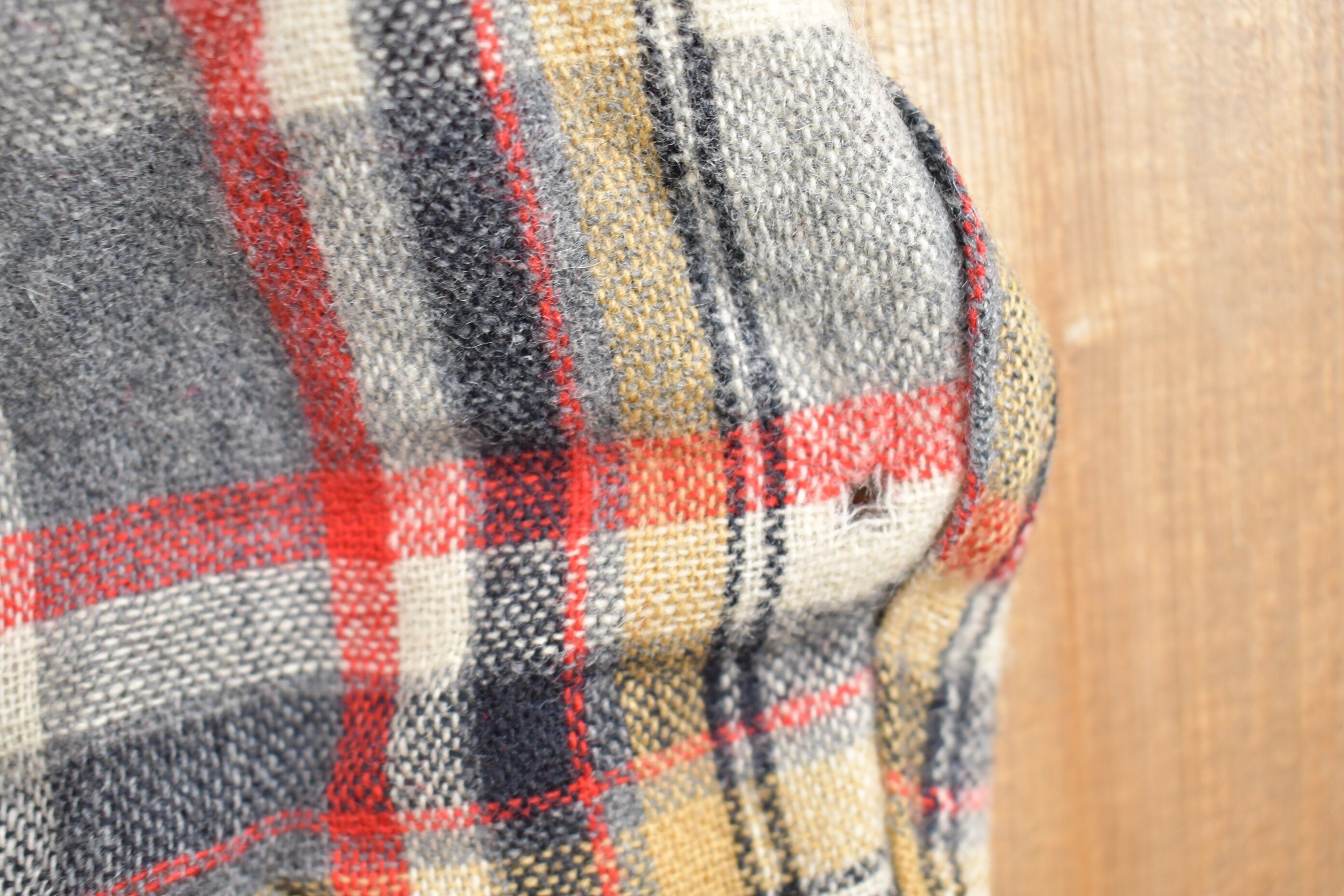 Vintage 1990s JC Penney Plaid Wool Flannel Button Up Shirt  1990s Button Up  Vintage Flannel  Plaid Shirt  Button Down  Wool Button Up