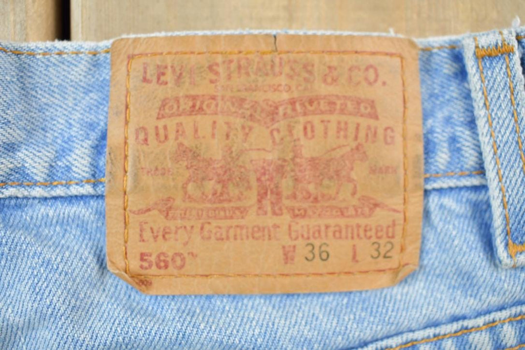 Vintage 1990s Levi's 560 Red Tab Denim Jeans Size 36 x 29