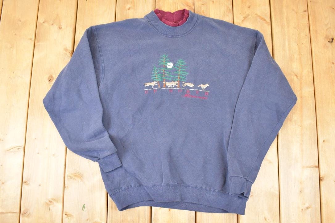 Vintage 1990s Up North Minnesota Embroidered Wolfpack Double Collar Crewneck Sweatshirt Mens L