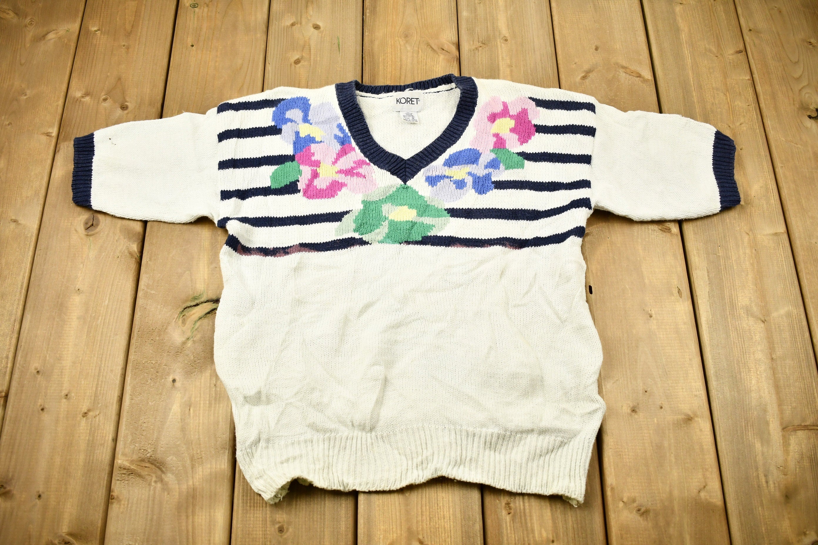 Vintage 1990s Floral Embroidered Sleeveless Knitted Sweater