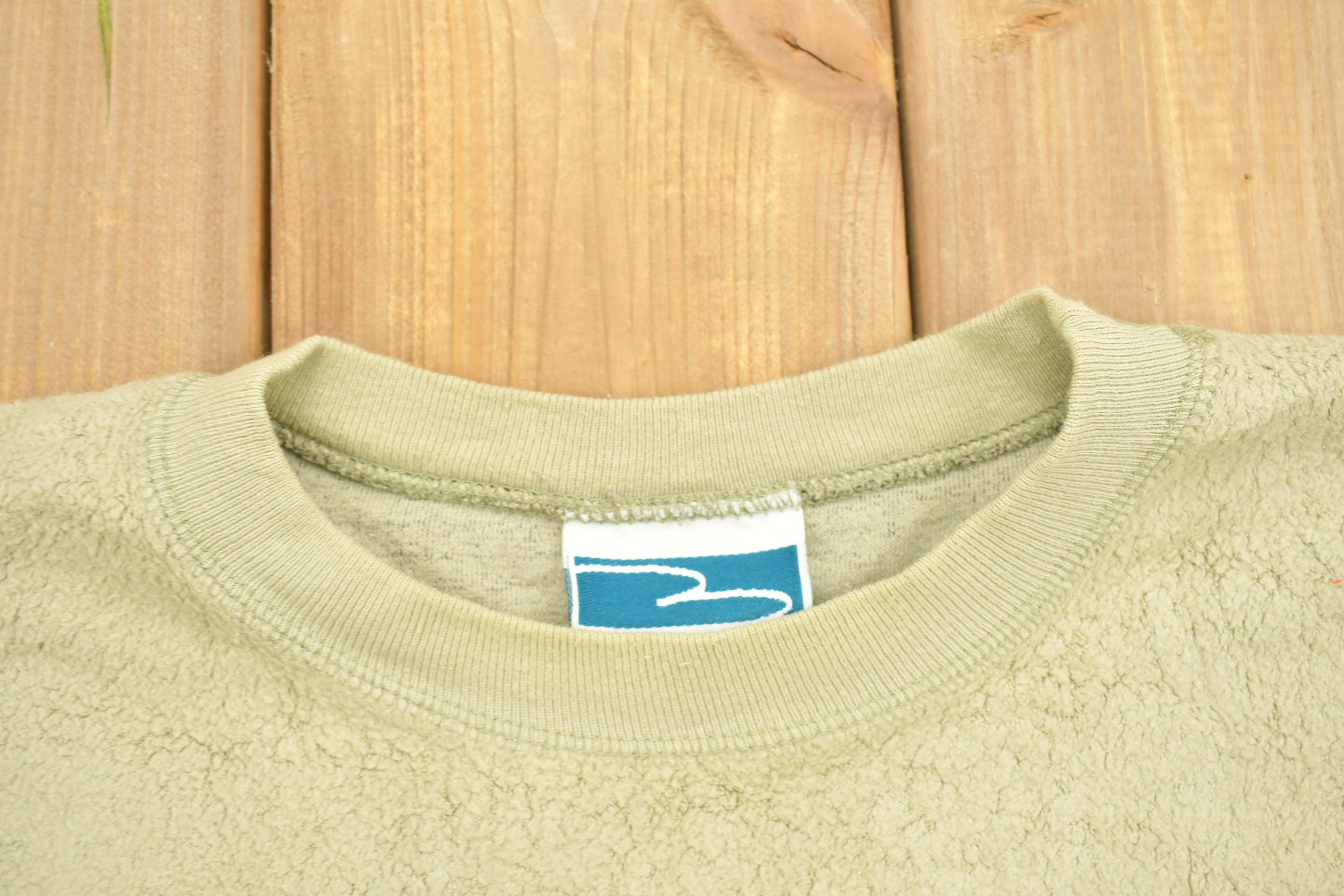Vintage 1990s American Outdoors Deer Theme Crewneck