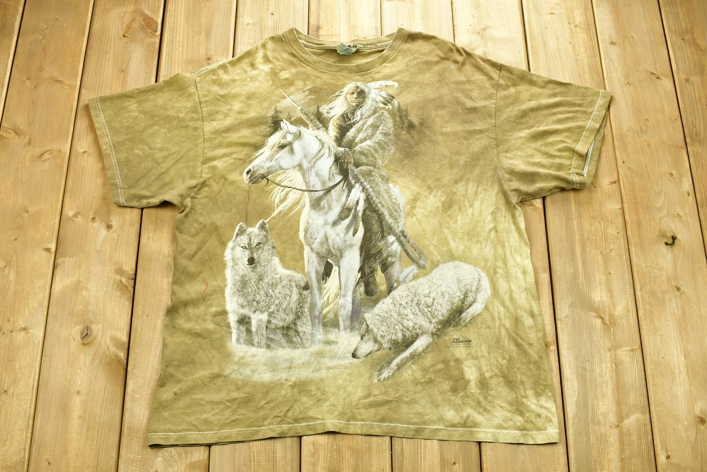 Vintage 90's Native American Animal Graphic T-Shirt