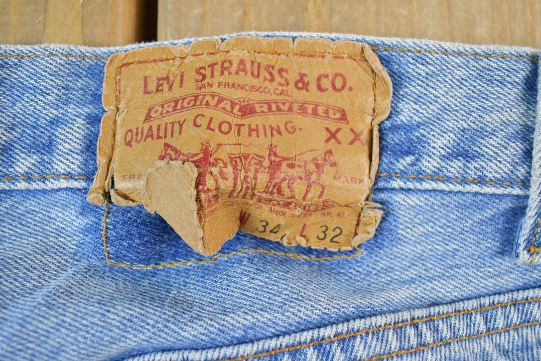 Vintage 1990s Levi Strauss Red Tab Button Fly Denim Jeans Size