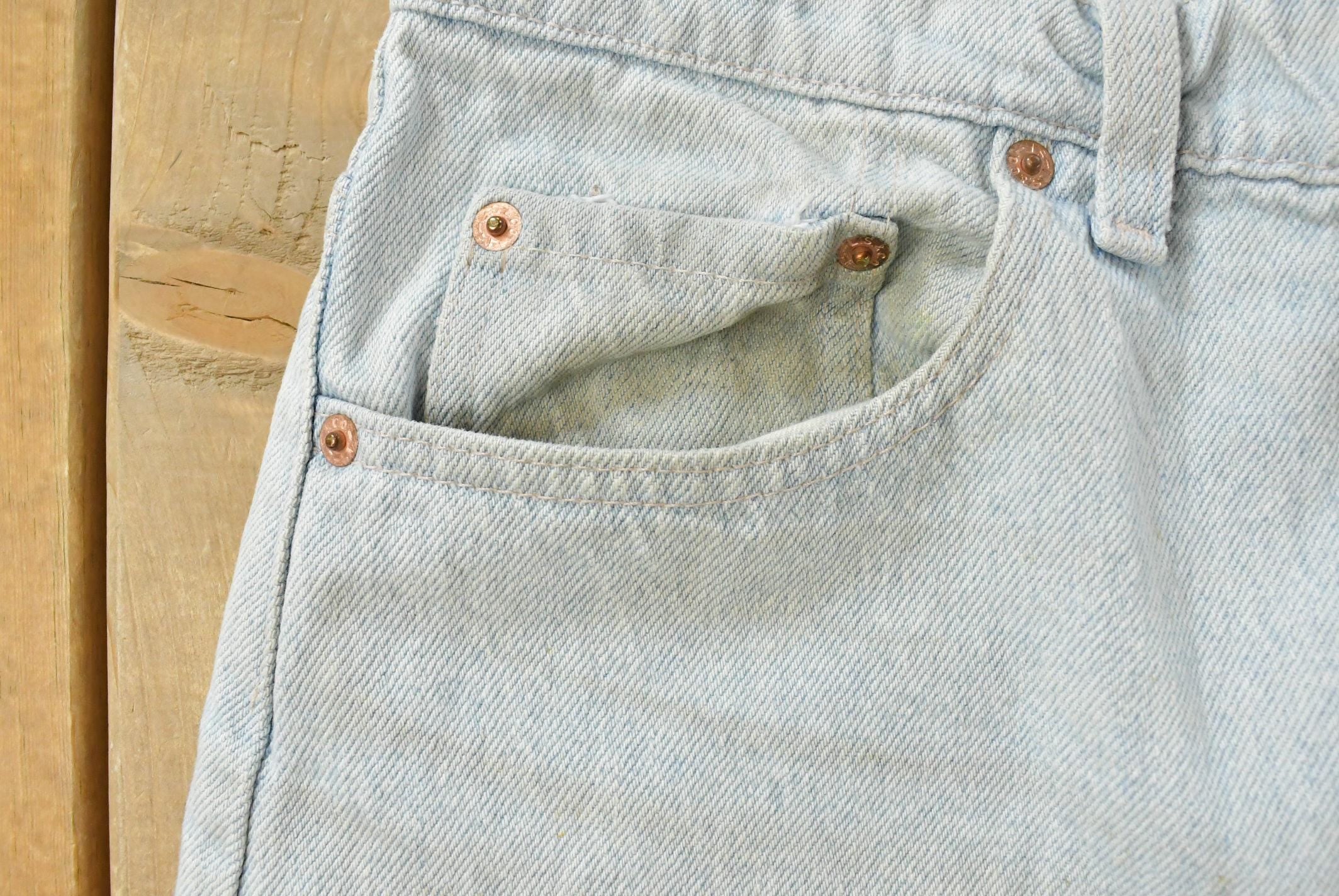 Vintage 1990s Levi's 505 Regular Fit Denim Jeans Men's 34 x 32 / 90s Levi's / Distressed Sun Faded Jeans / Made in USA