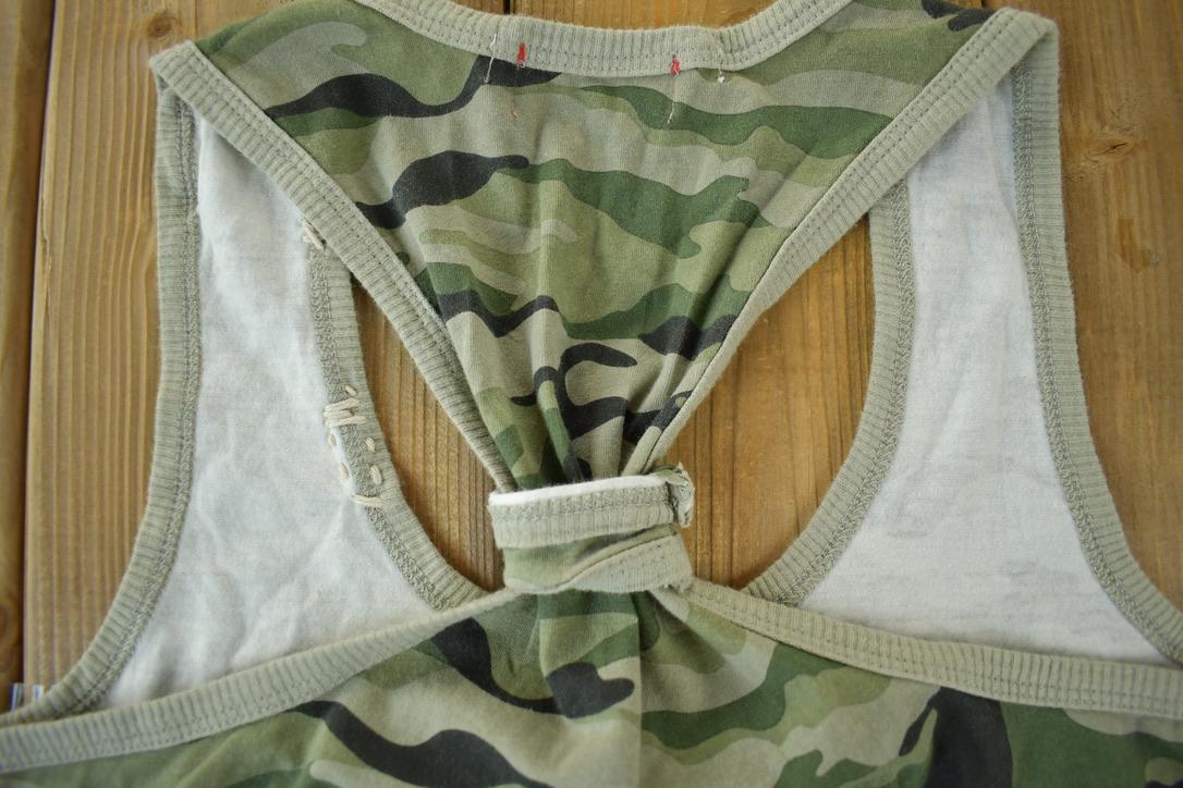 Vintage 1990s Vigoss Studio Women's Crown Graphic Camo Tank Top