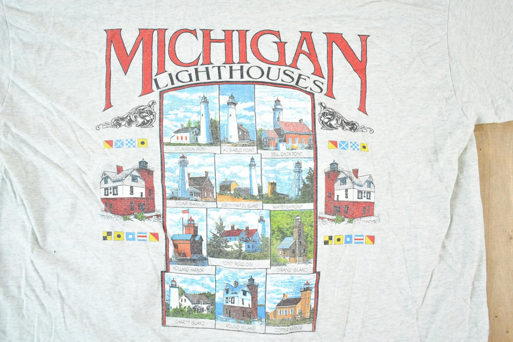 Vintage 1990s Michigan Lighthouses Souvenir T-Shirt Men's XL / Made In USA / Vintage Vacation Tee / Rare Destination Tee / Summer Shirt