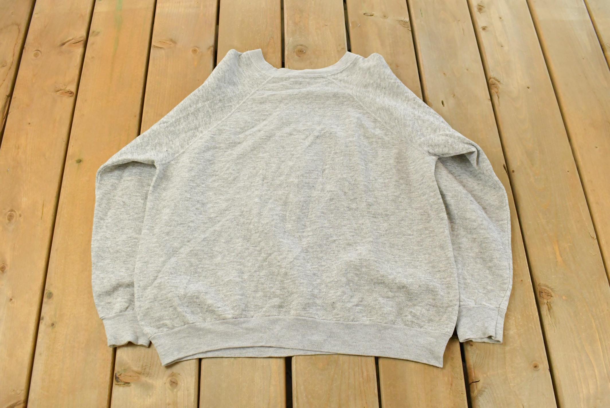 Vintage 1980s Fairfield University Crewneck Sweatshirt Men's Medium /