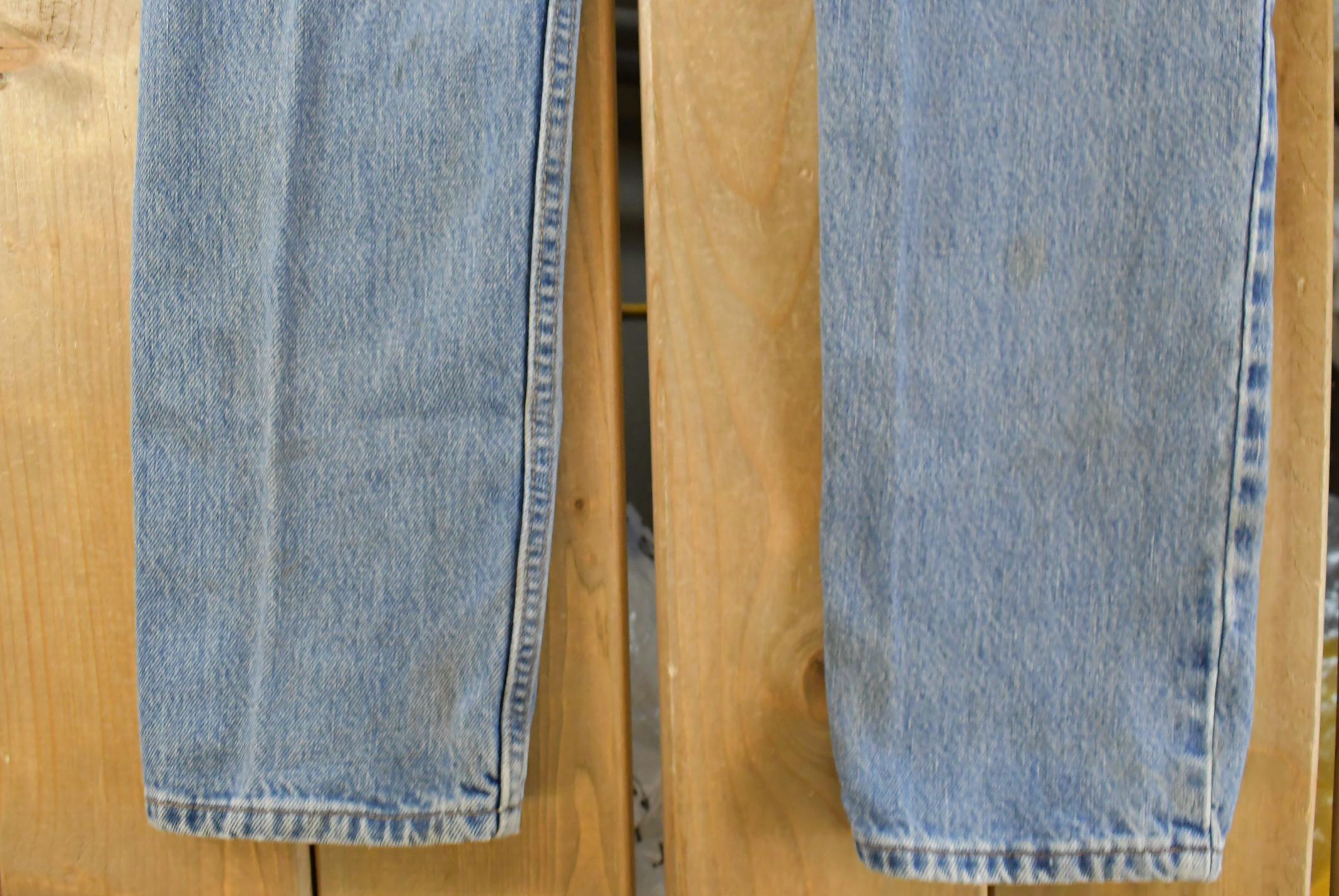 Vintage 1990s Levi's Denim Jeans Women's 26 x 34 / Original Fit / 90s Levi's / Distressed Sun Faded Jeans
