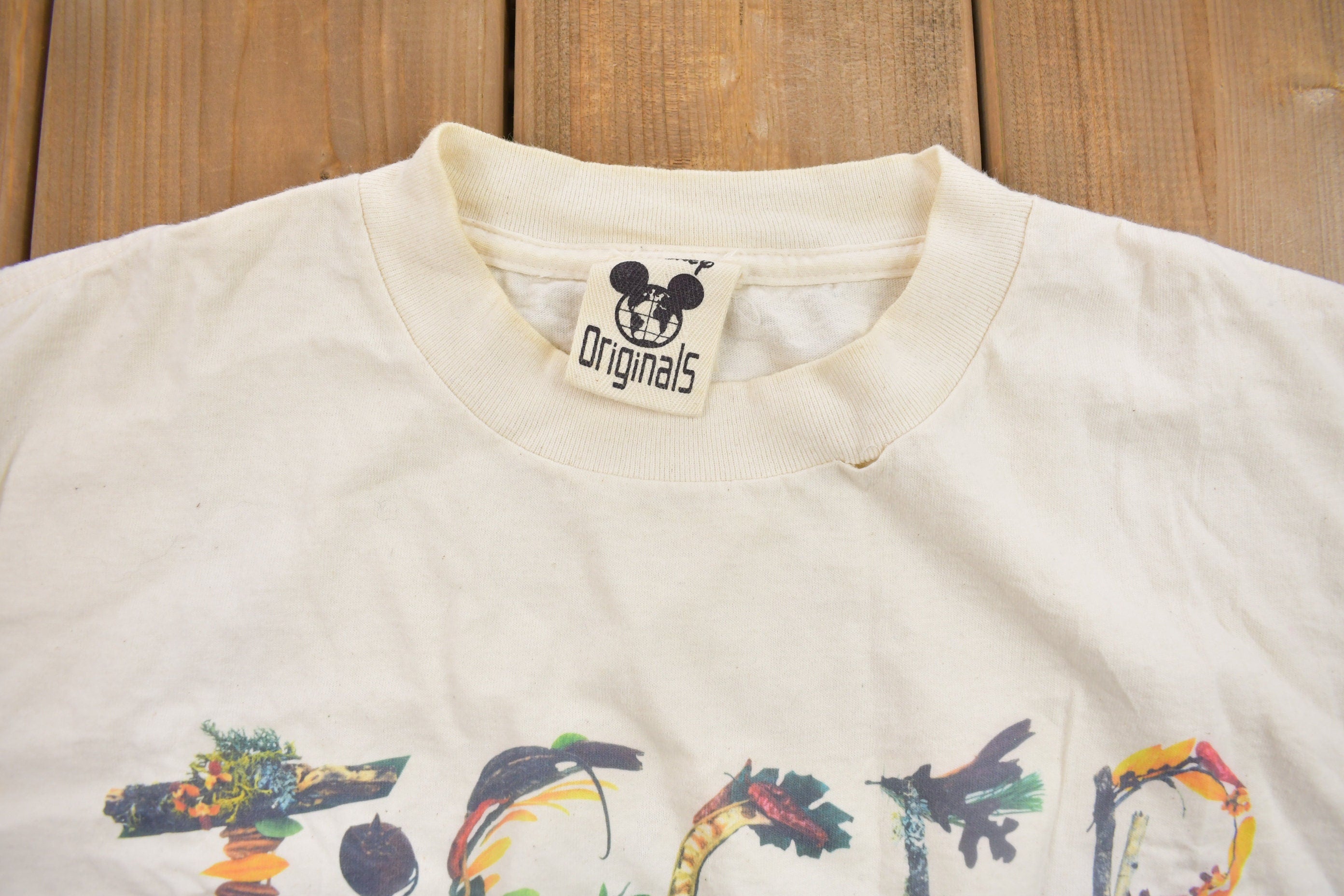 Vintage 1990s Winnie the Pooh Tigger Graphic T Shirt