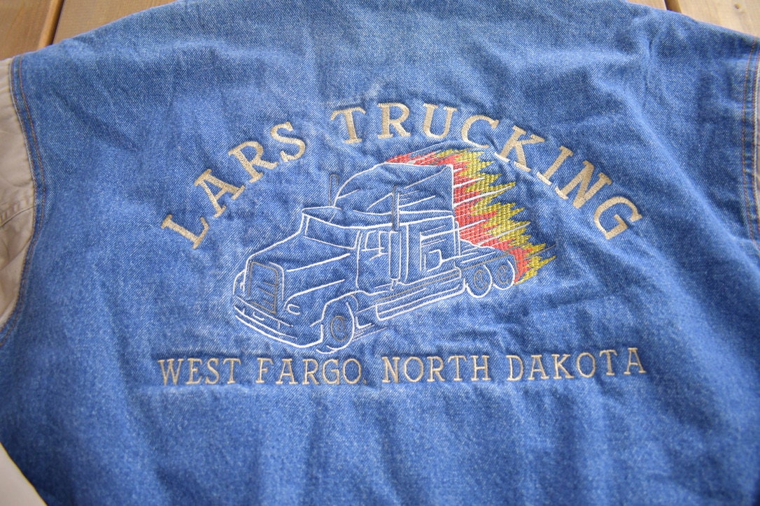 Vintage 1980s Tri Mountain Lars Trucking Embroidered Denim Letterman Size L