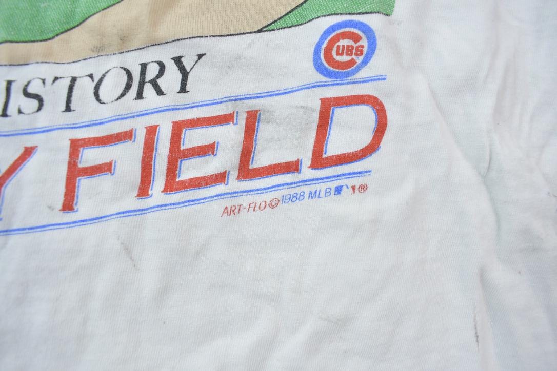 Vintage 1988 Chicago Cubs MLB Wrigley Stadium Graphic T-Shirt
