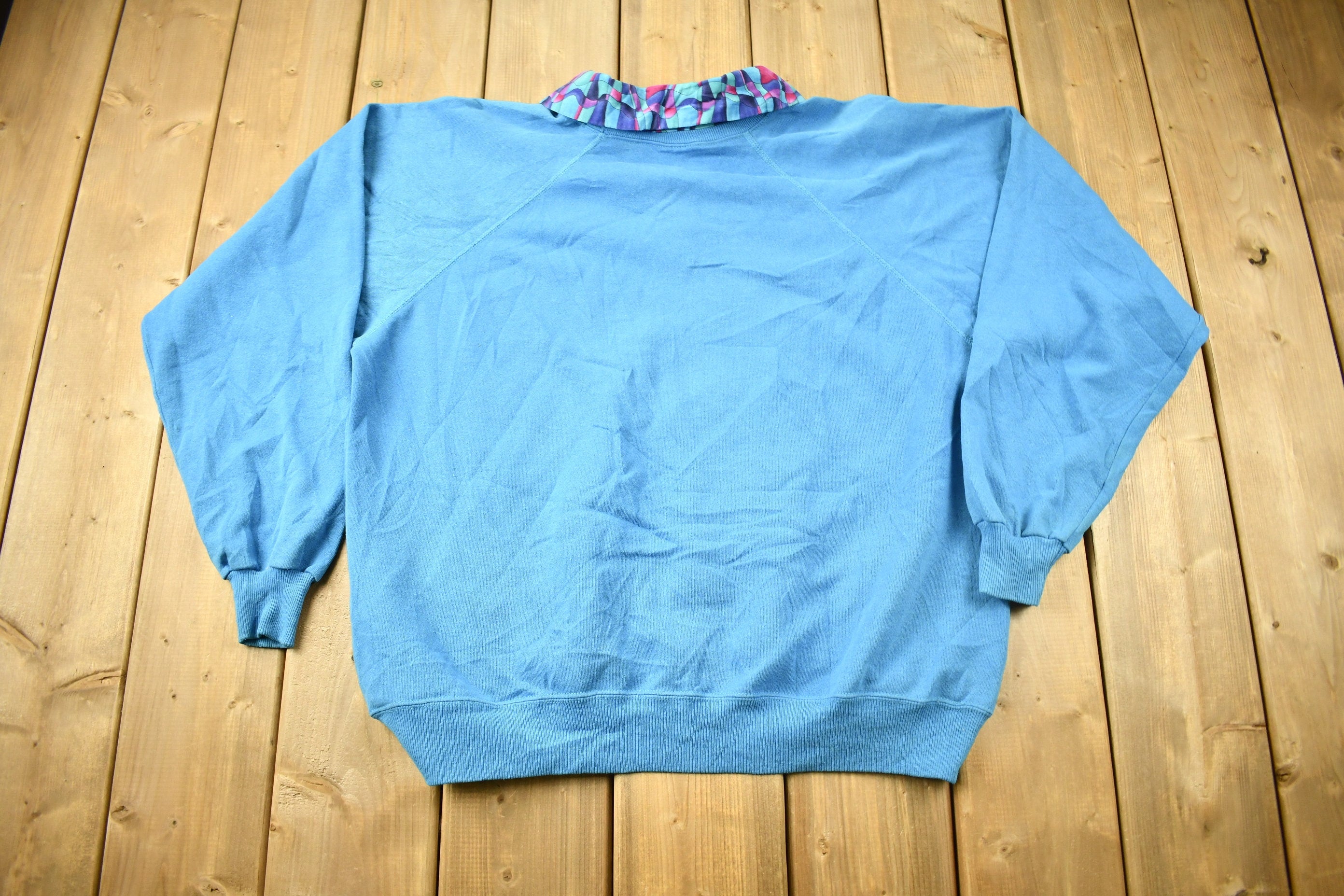 Vintage 1990s Winter Theme Embroidered Raglan Sweater