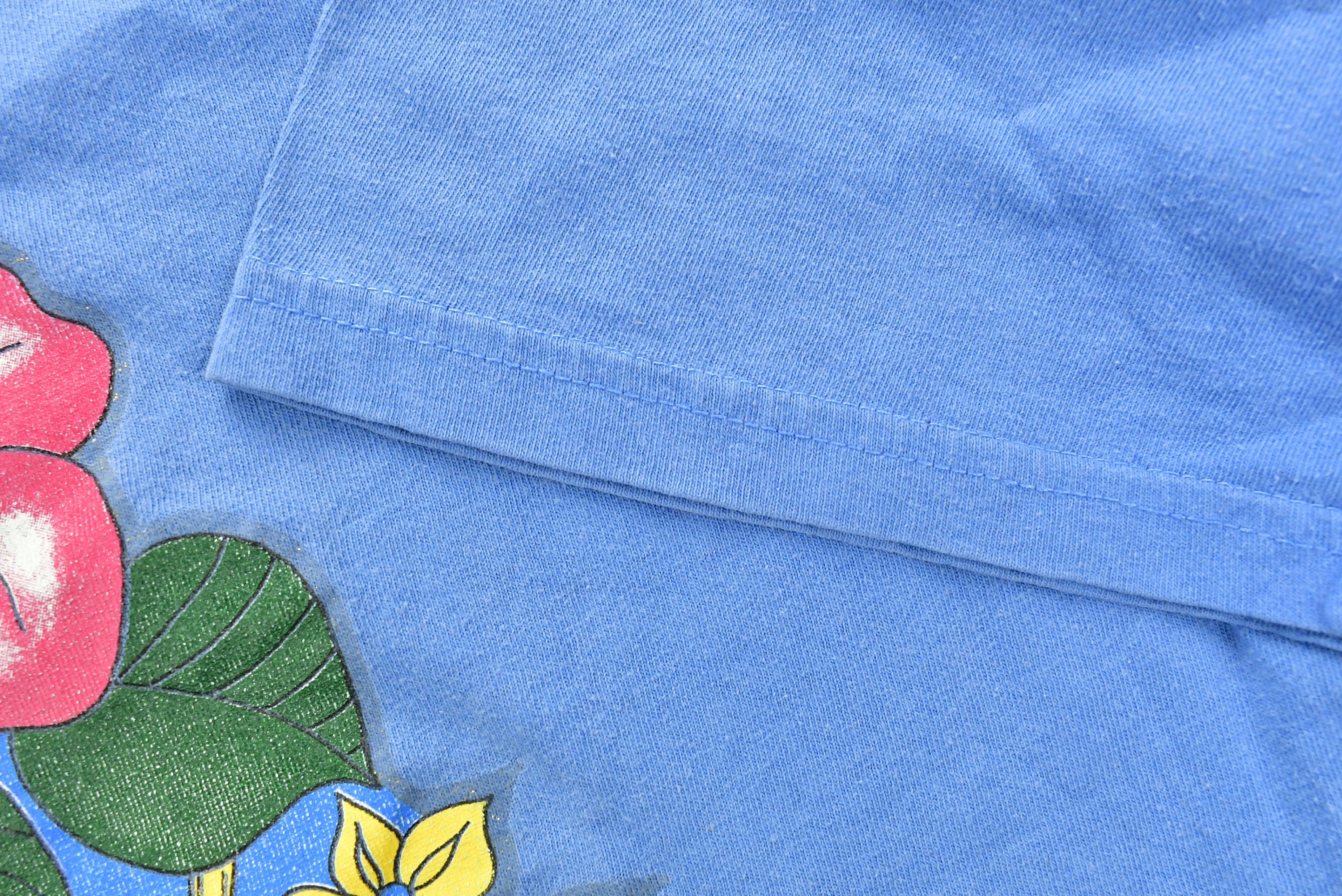 Vintage 1990's Parrot Tropical Graphic T-Shirt