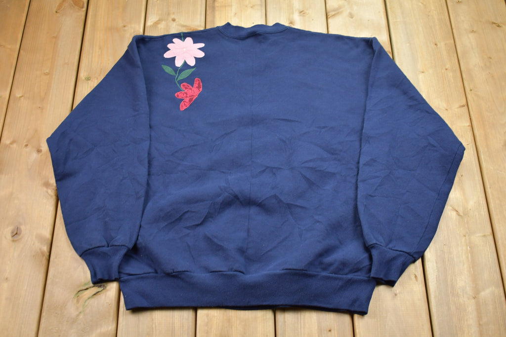 Vintage 1990s Floral Embroidered Cute Sweatshirt