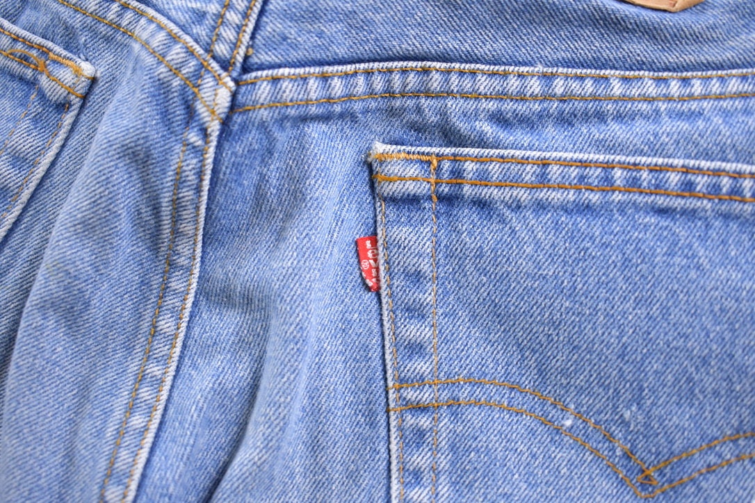 Vintage 1990s Levi 505 Red Tab Jeans Size 34 x 29