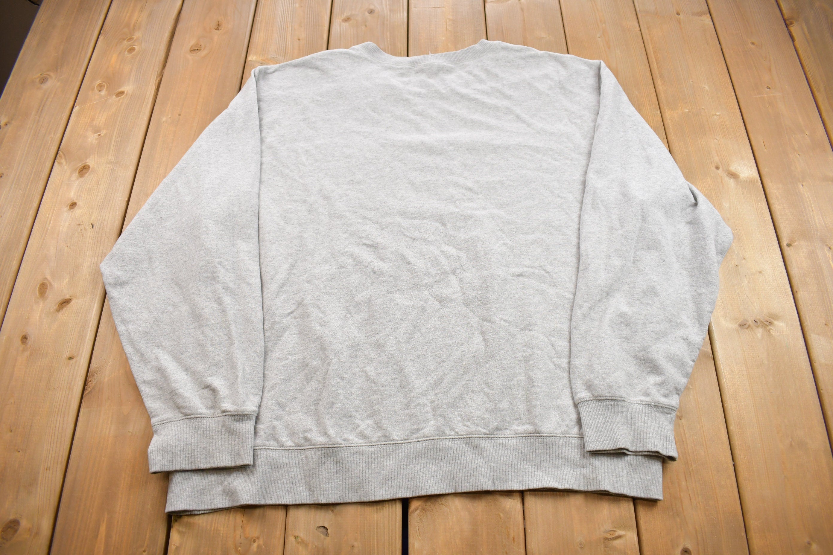 Vintage 1990s Mickey Mouse Disney Disneyland Crewneck Sweatshirt