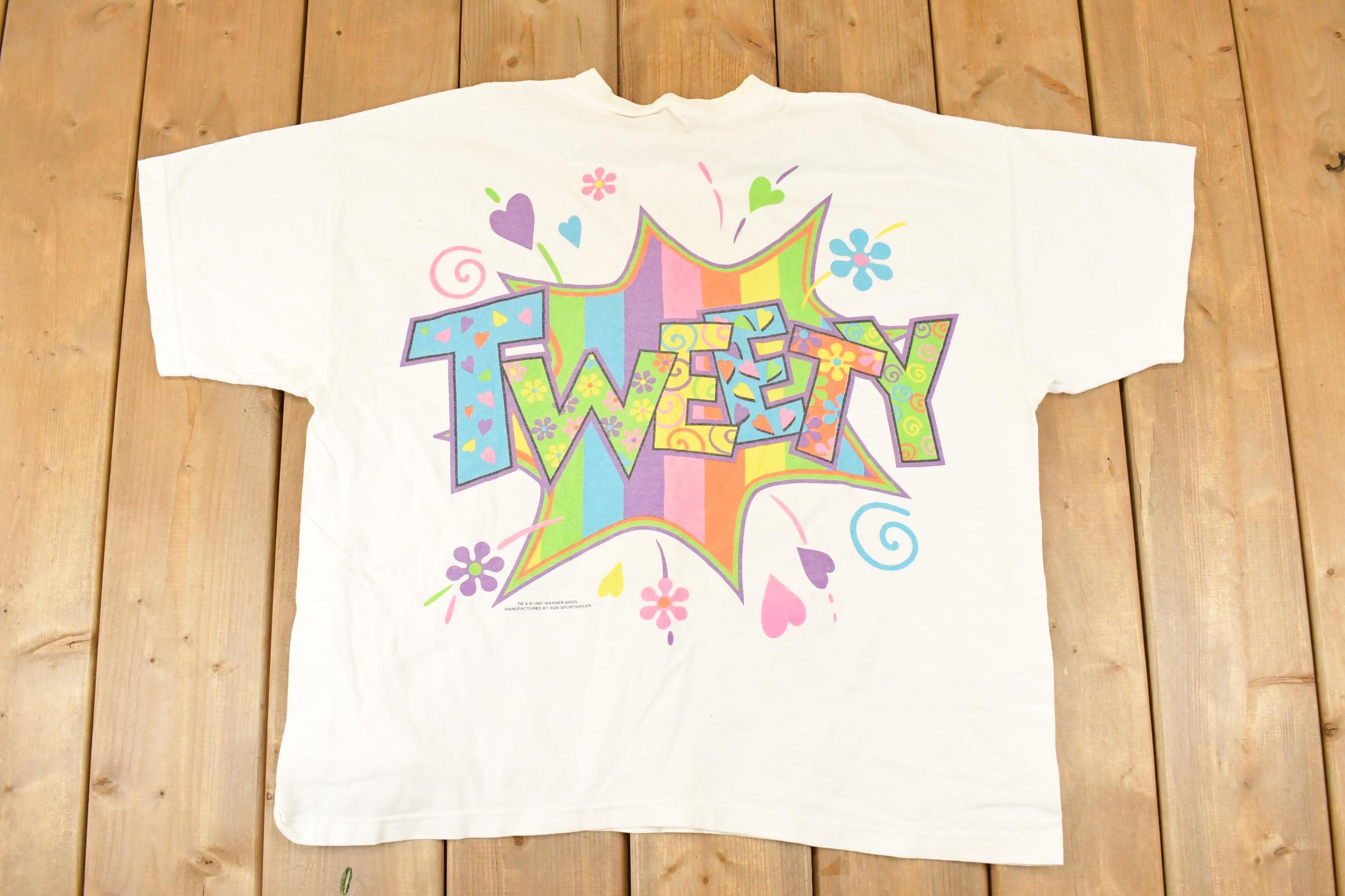 Vintage 1997 Warner Bros Tweety Bird Souvenir Travel T-Shirt Women's XL