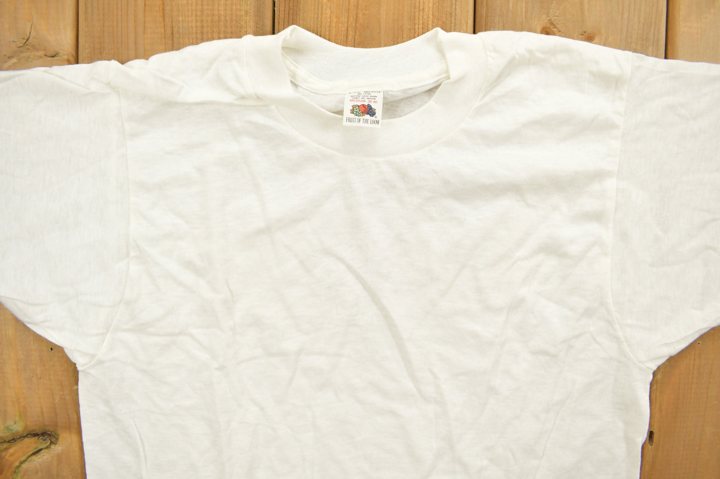 Vintage 1980s Blank White T Shirt / Made in USA / Vintage T Shirt / Streetwear / Single Stitch / Fruit Of The Loom