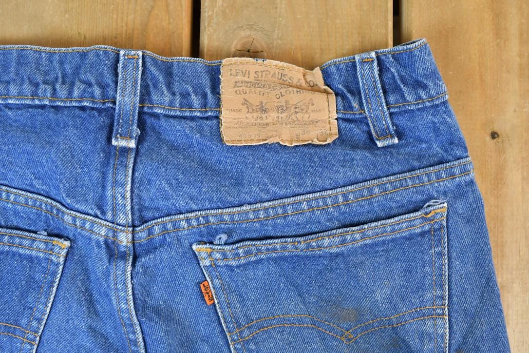 Vintage 1990s Levi Strauss Orange Tab Denim Jeans Size 34 x 32