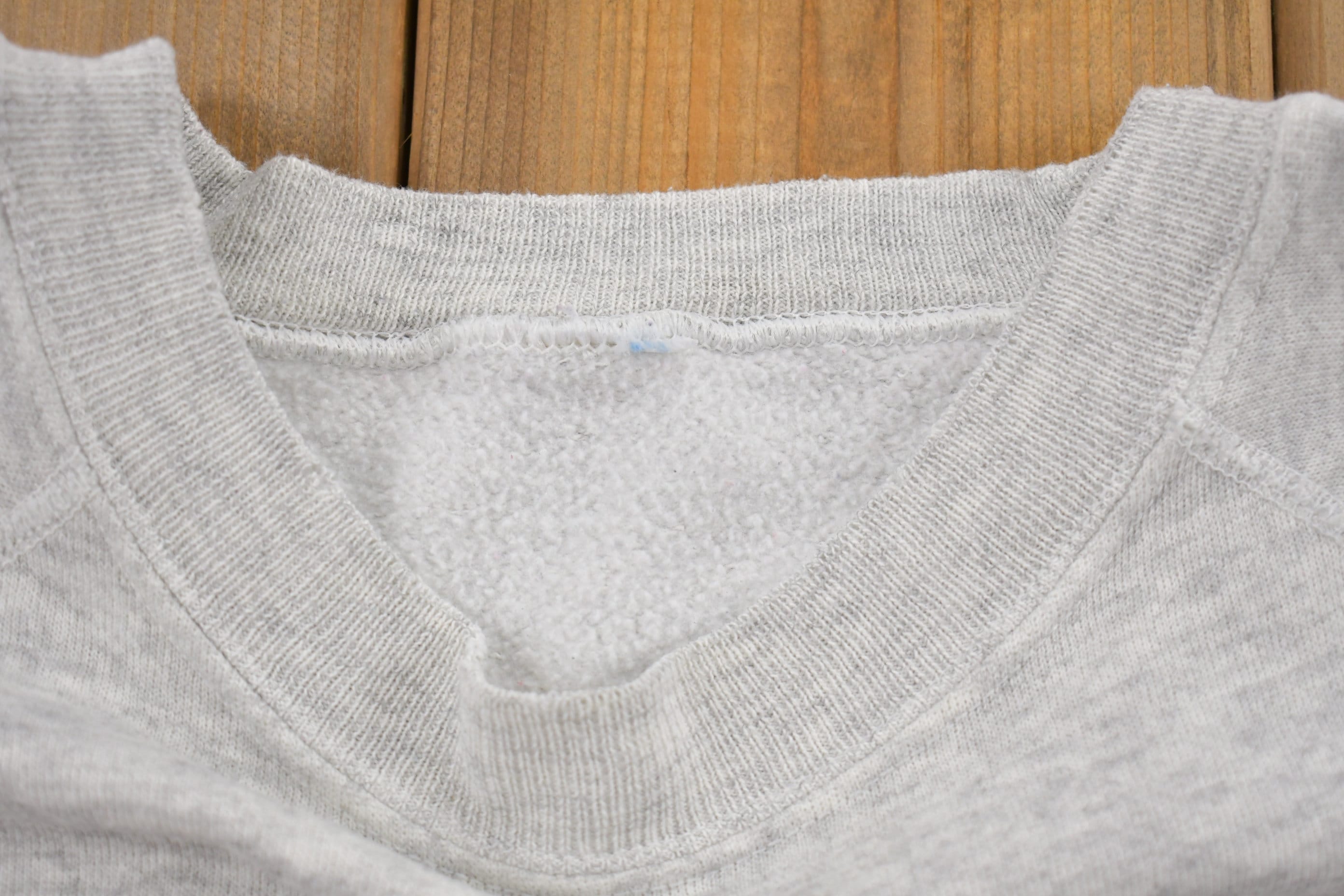 Vintage 1980s Cute Heart Graphic Raglan Crewneck Sweatshirt