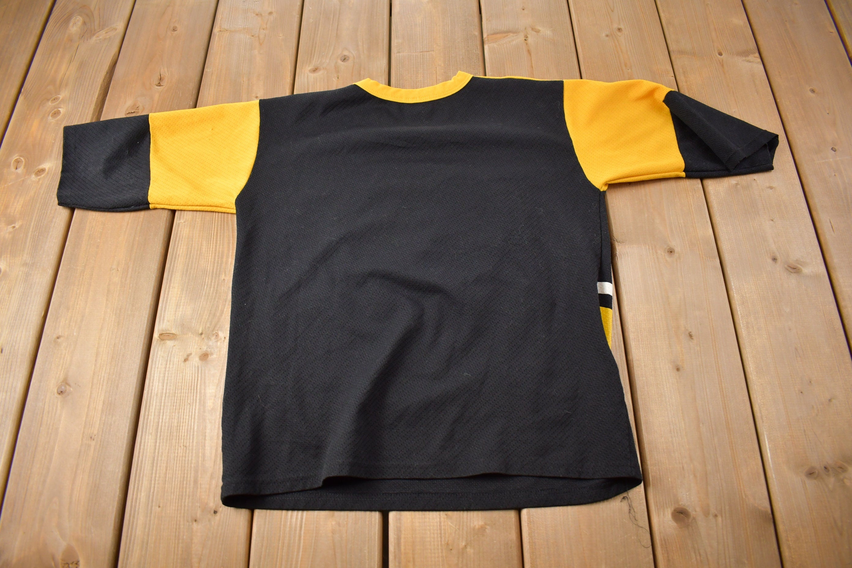 Vintage 1990s Pittsburgh Steelers NFL Jersey Style Graphic T-Shirt