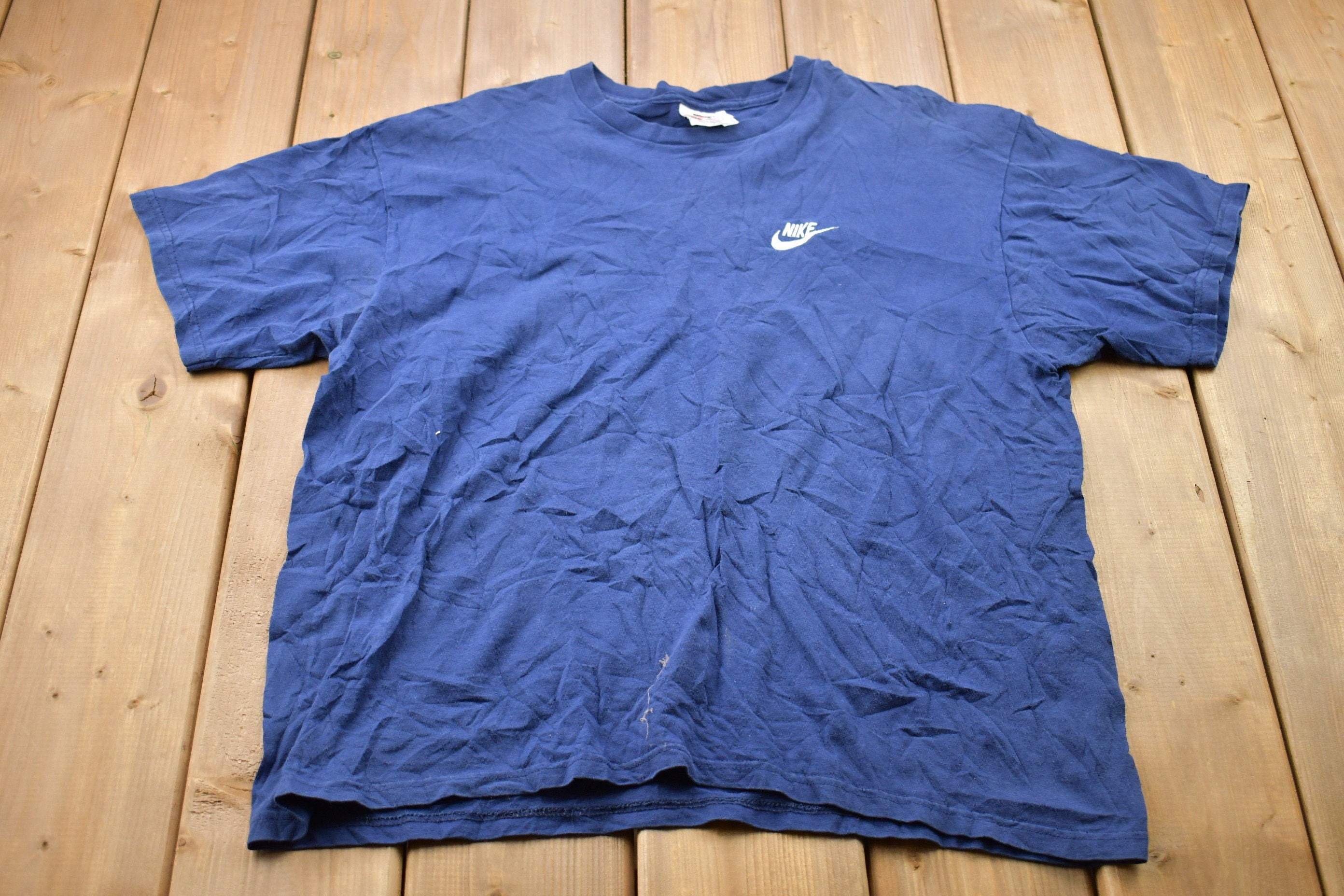 Vintage 1990s Nike Swoosh Embroidered Graphic T-Shirt