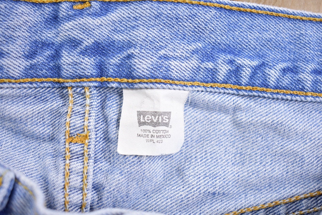 Vintage 1990s Levi 501 Red Tab Jeans Size 31 x 31