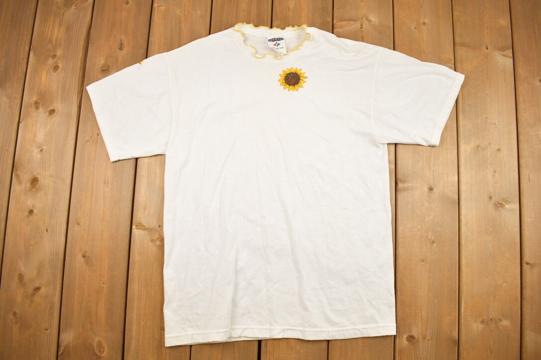 Vintage 1990s Single Sunflower Graphic T Shirt