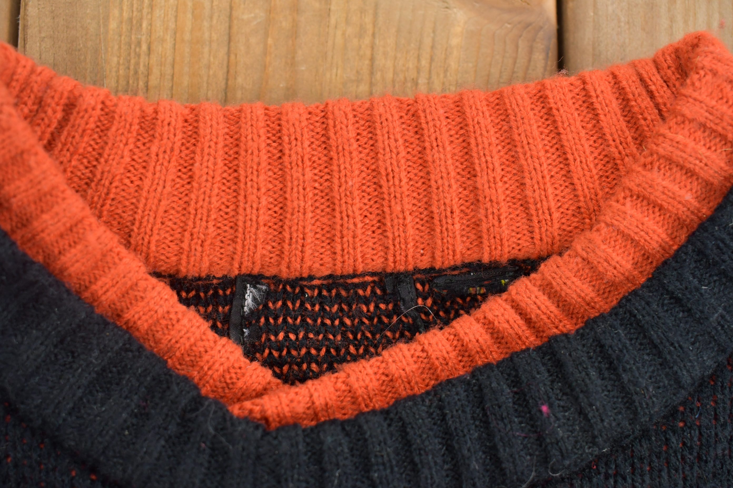 Vintage 1990s Patterned Knitted Crewneck Sweater