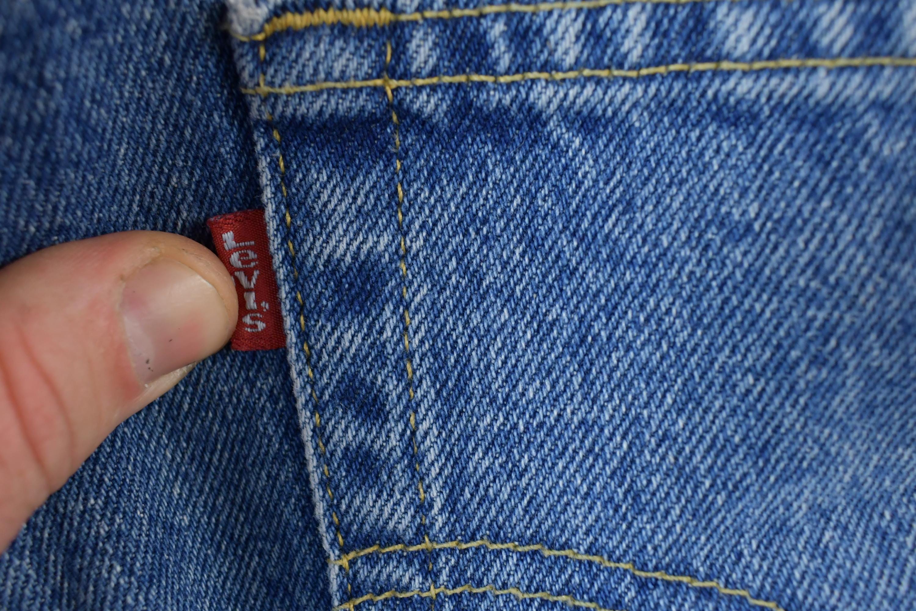 Vintage 1990's Levi Strauss 550 Red Tab Denim Jeans Size 32x29