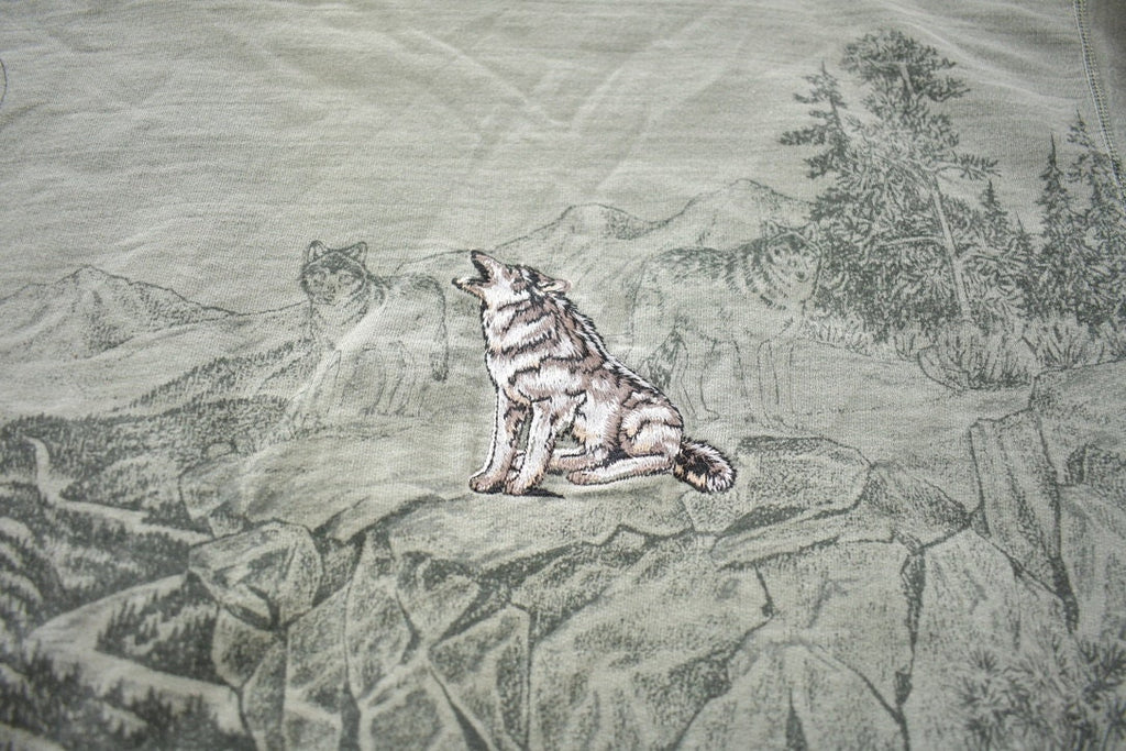 Vintage 1990s Embroidered Wolf All Over Print Crewneck Sweatshirt