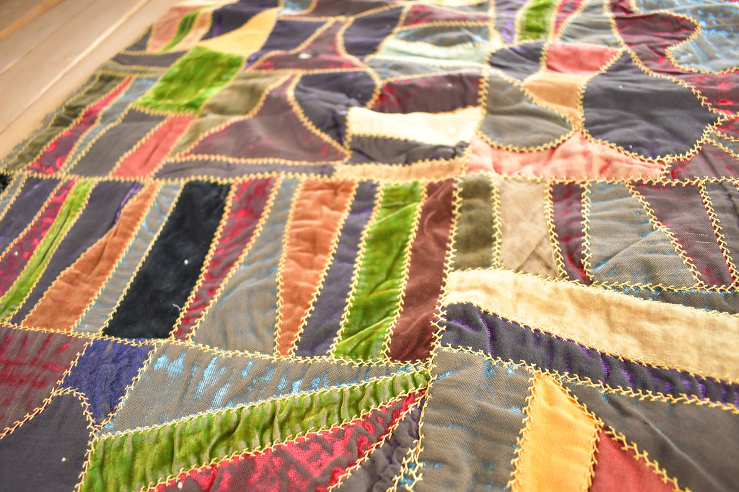 1920's Crazy Quilt / Vintage Blanket / Vintage Quilt / Hand Made/ Winter Blanket / Warm/ 20x40