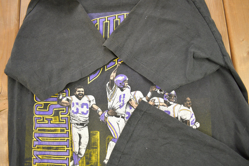 Vintage 1990s Minnesota Vikings NFL Graphic Nutmeg T-Shirt
