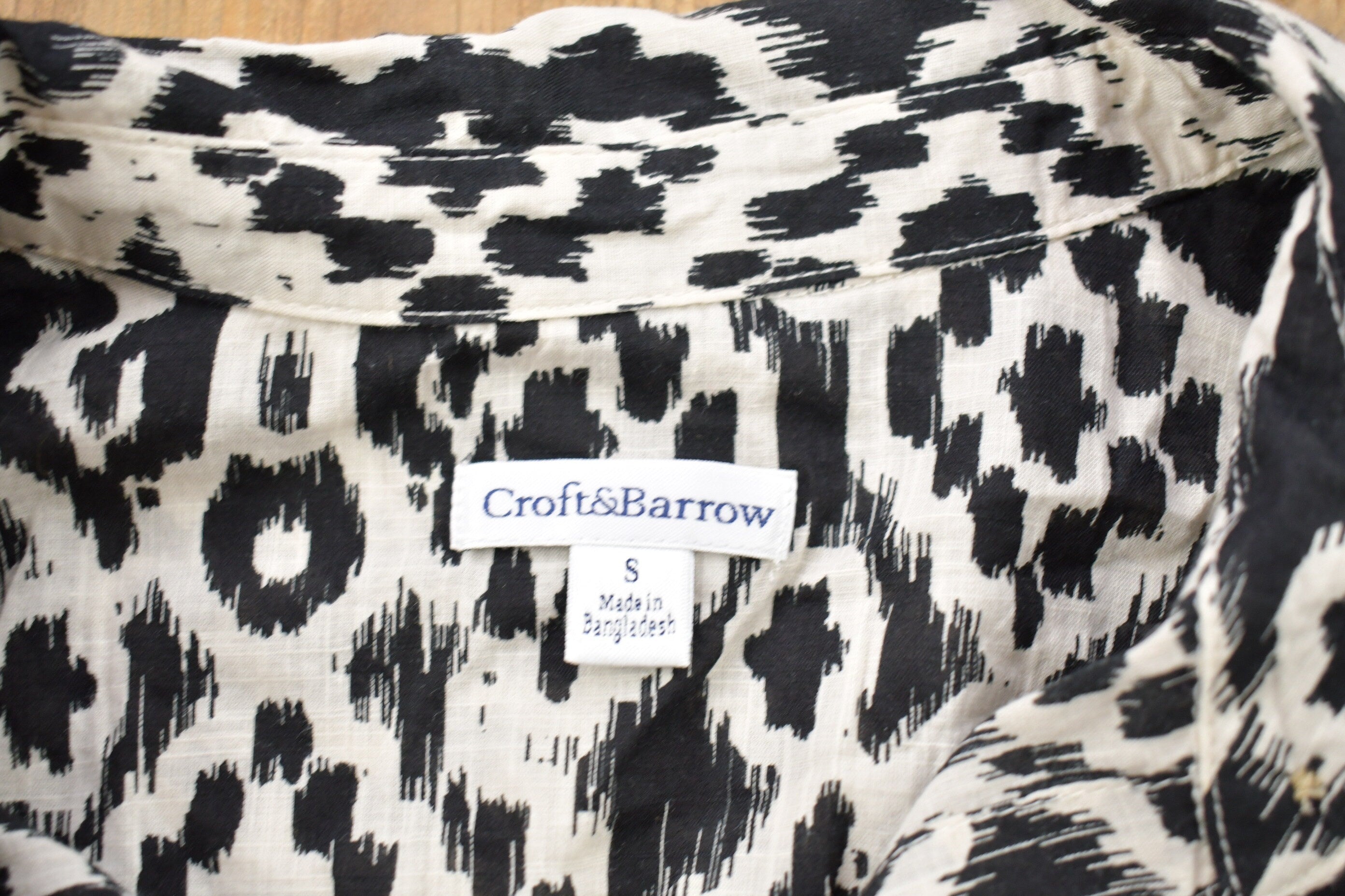 Vintage 1990s Croft & Barrow Aztec All Over Print T-Shirt / Graphic / 80s / 90s / Streetwear / Retro Style / Zebra Print Shirt