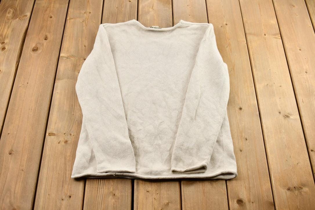 Vintage 1990s White Eddie Bauer Rolled Hem Lightweight Knit Shallow V-Neck Sweater