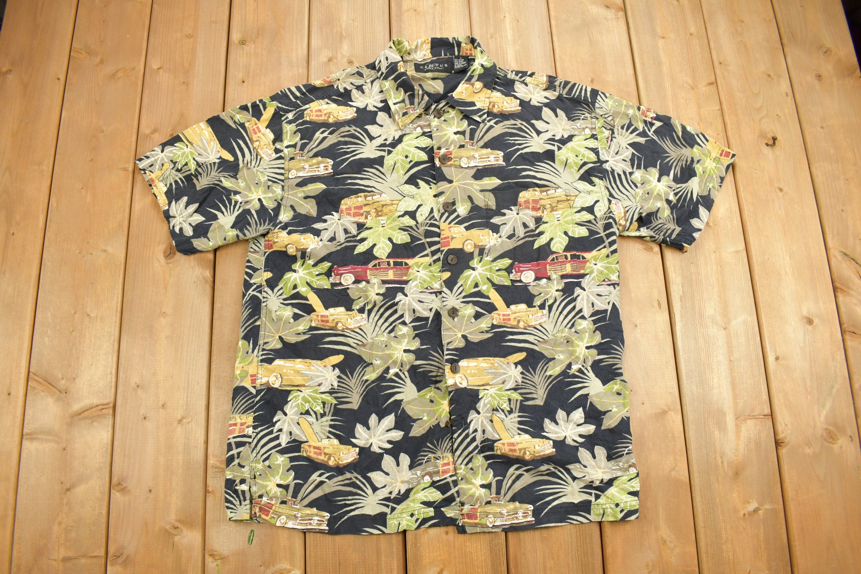 Vintage 1990s Floral Hawaiian Button Up Shirt
