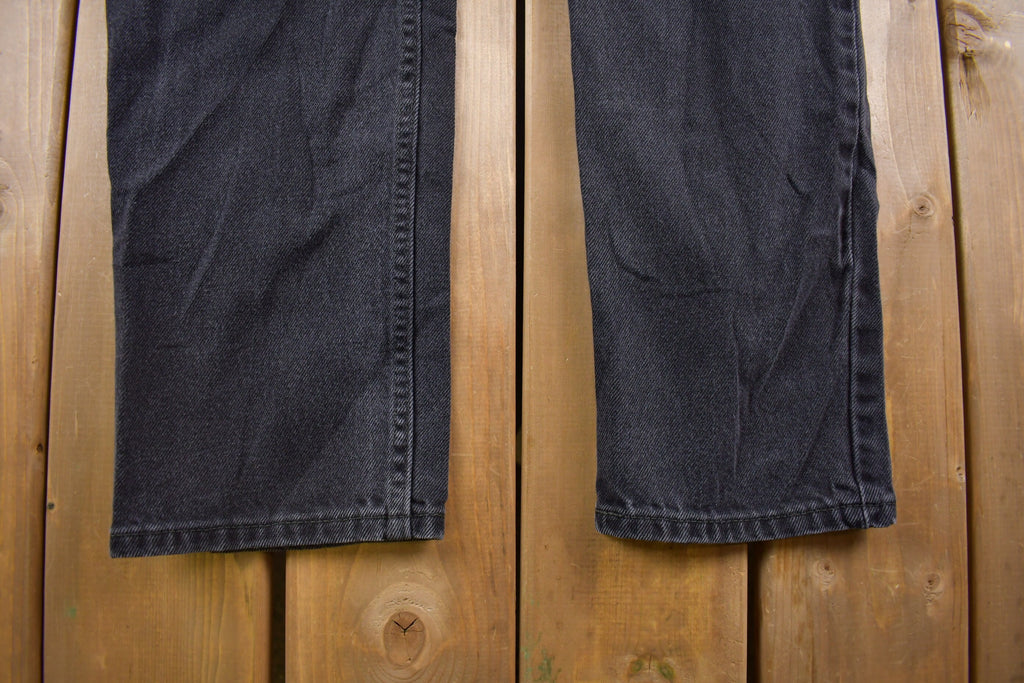 Vintage 1990s Levi's Distressed 550 Red Tab Jeans Size 30 x 32